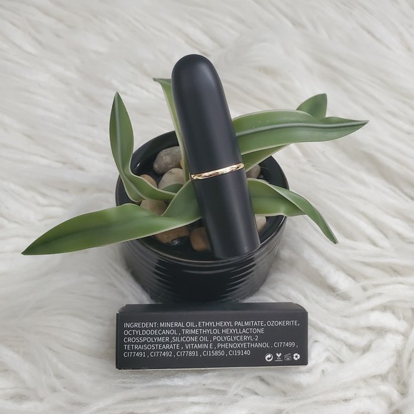 TASH Cosmetics Red Matte Tube Lipstick #20 - Picture 3 of 3